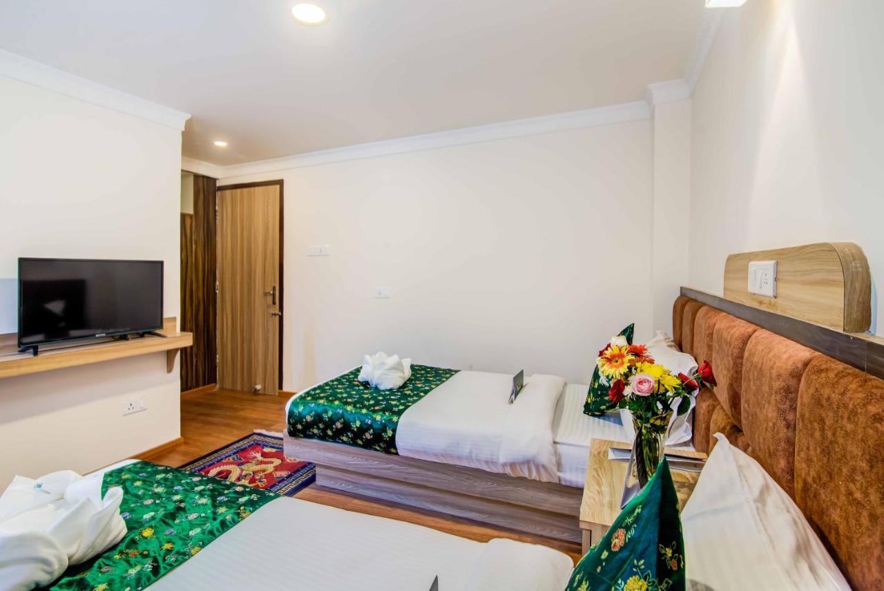 Muscatel Central Hotel - Dzeemkhang กังต็อก ภายนอก รูปภาพ