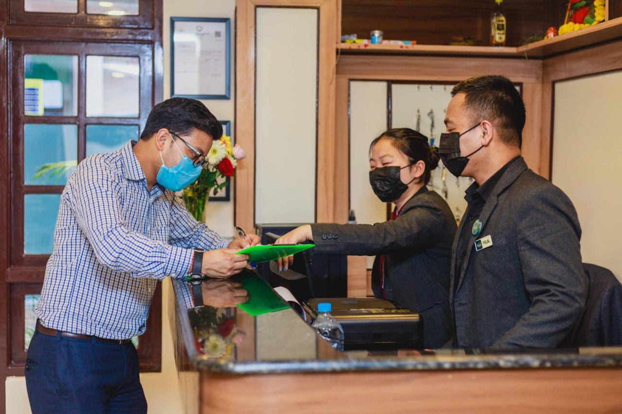 Muscatel Central Hotel - Dzeemkhang กังต็อก ภายนอก รูปภาพ