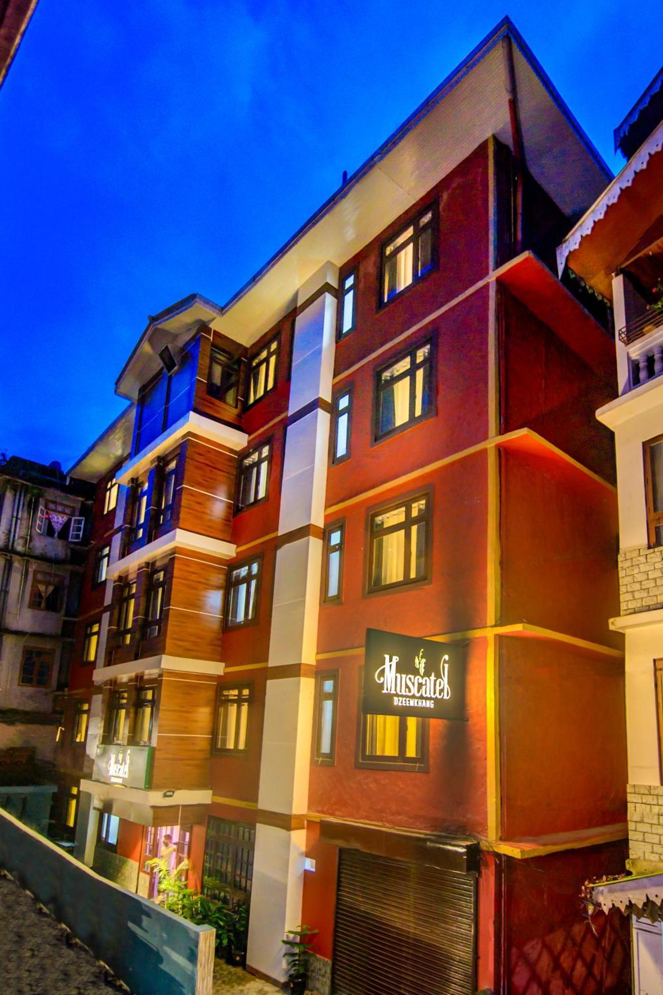 Muscatel Central Hotel - Dzeemkhang กังต็อก ภายนอก รูปภาพ