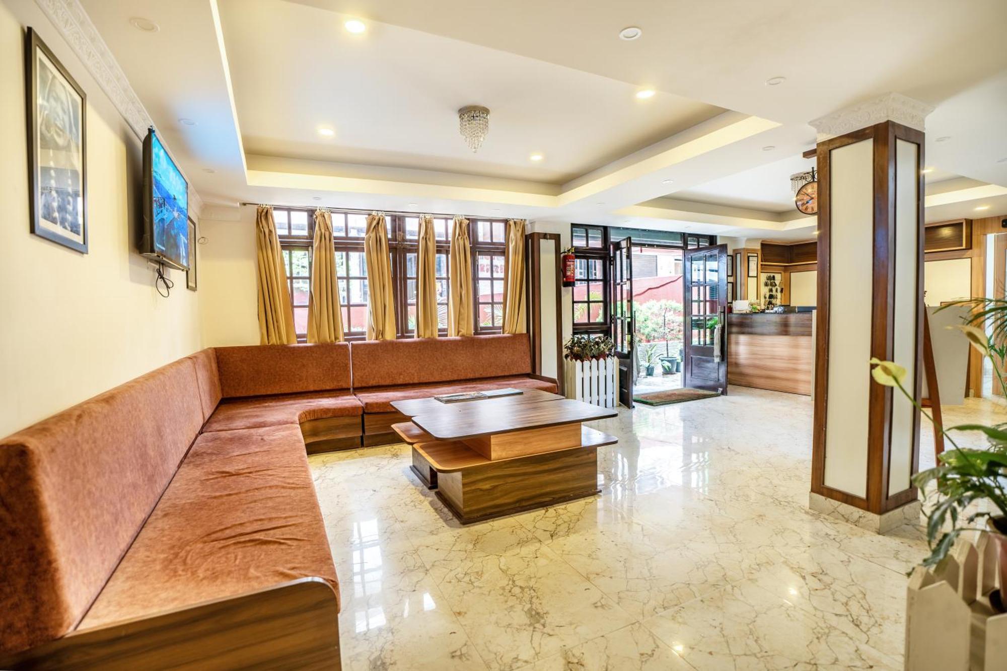 Muscatel Central Hotel - Dzeemkhang กังต็อก ภายนอก รูปภาพ