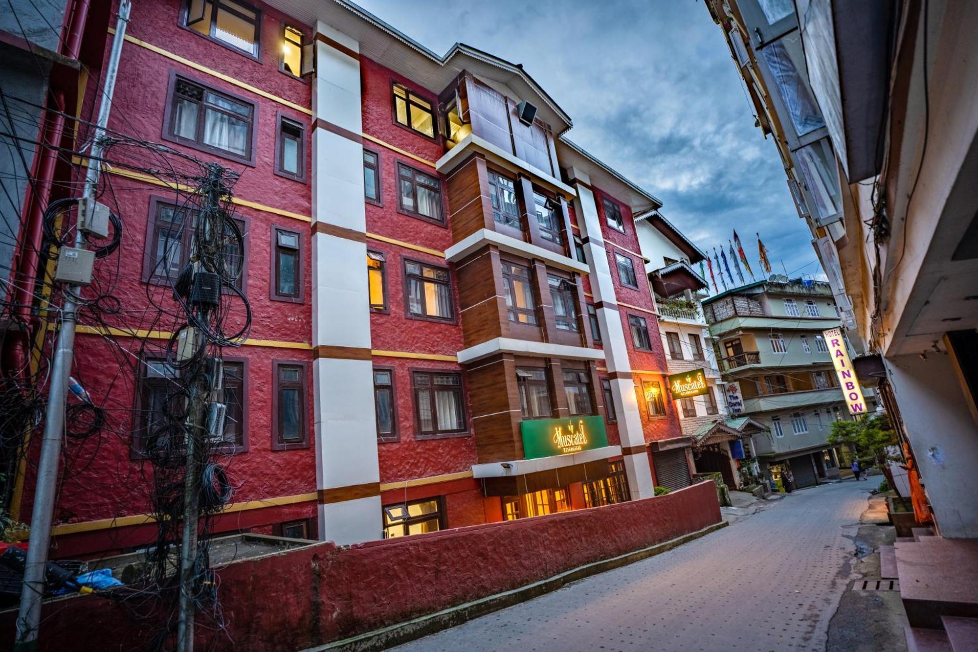 Muscatel Central Hotel - Dzeemkhang กังต็อก ภายนอก รูปภาพ